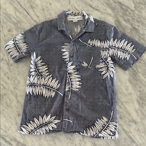 Old Navy Aloha Hawaiian Blue and White Boys Medium Button down Shirt